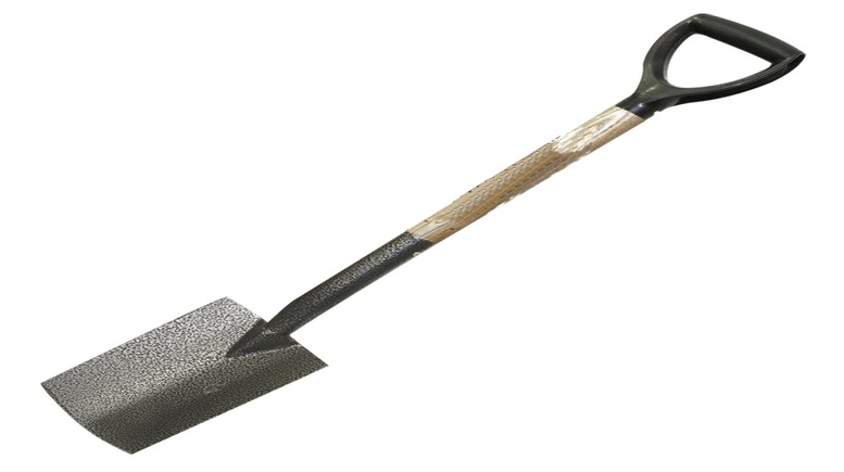 Ash Handle Digging Spade 2